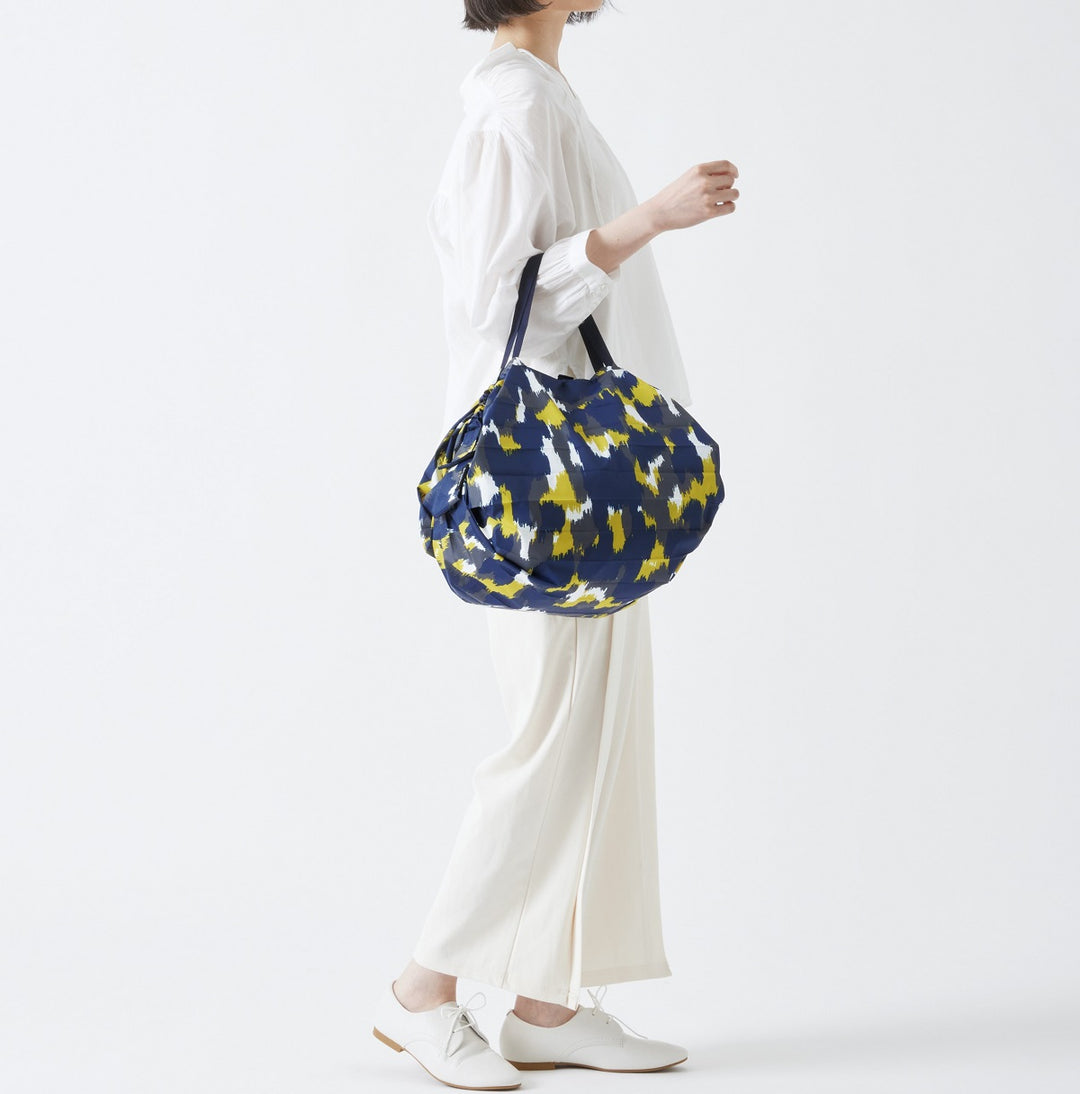 Shupatto Foldable Compact Bag M 15 L | Shades of Trees
