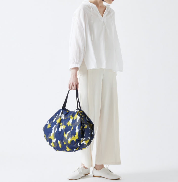Shupatto Foldable Compact Bag M 15 L | Shades of Trees